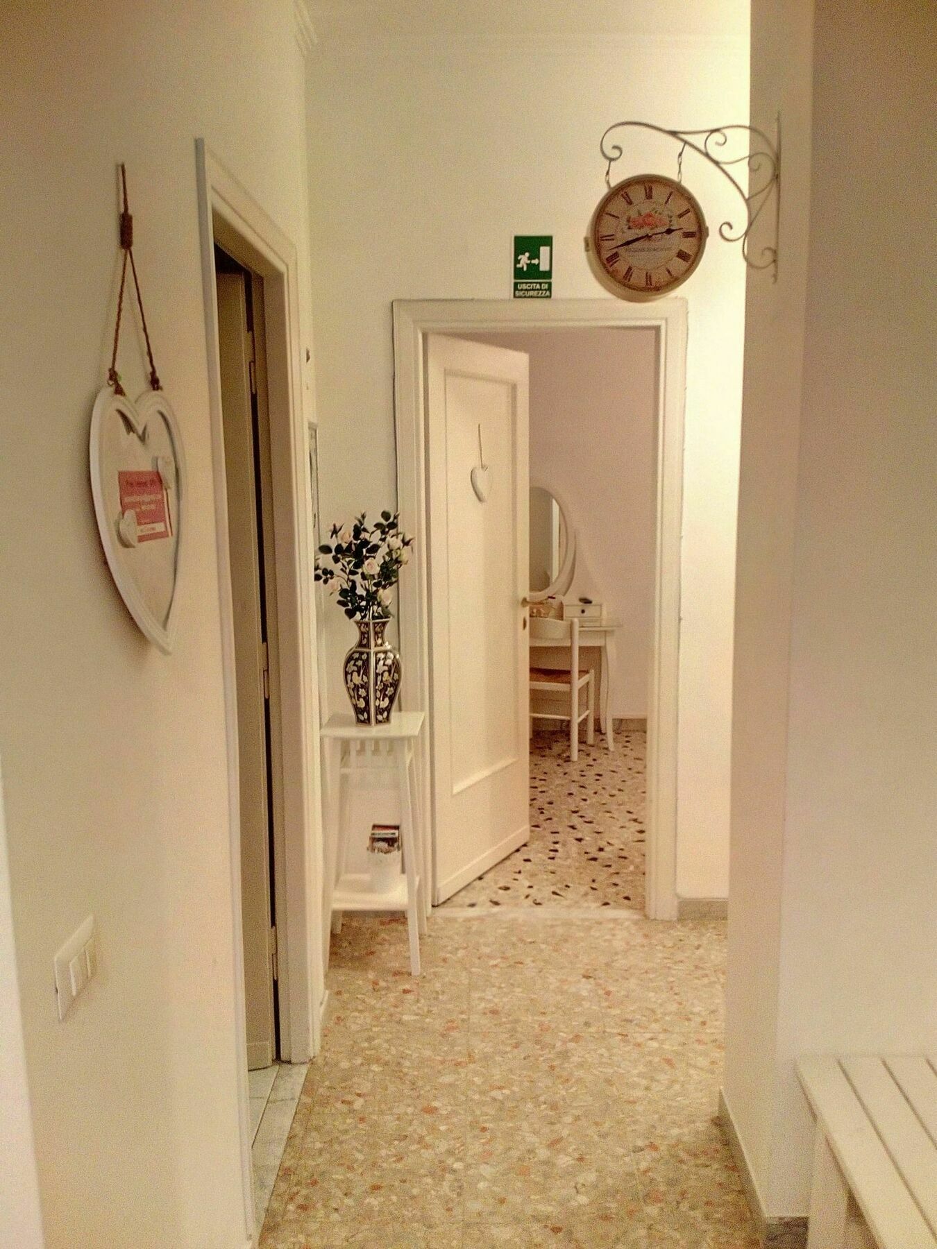 Sergio Tourist Rental Close Tiburtina Station Roma Exterior foto